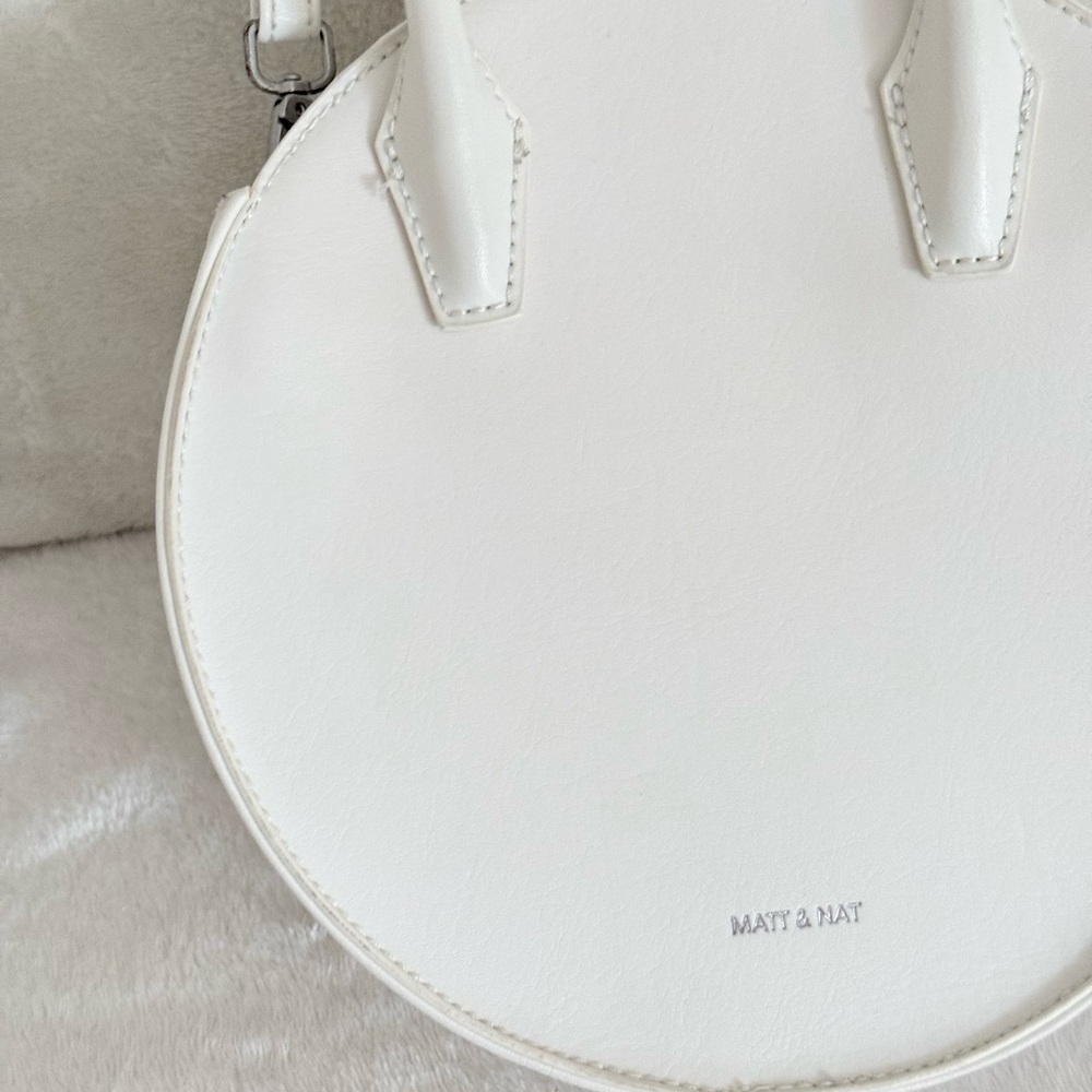 MATT & NAT White Circle large Tote Bag - Picture 4 of 12
